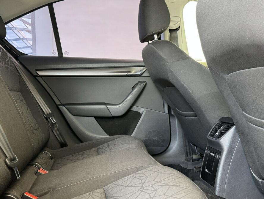 Skoda Octavia III (A7) Рестайлинг Москва  - изображение 13