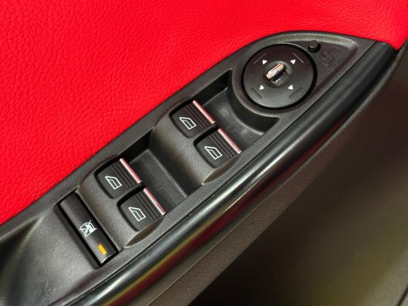 Ford Focus III с пробегом 2011 года, цена 789 000 рублей, 267092 км, хэтчбек, Автокод Объявления