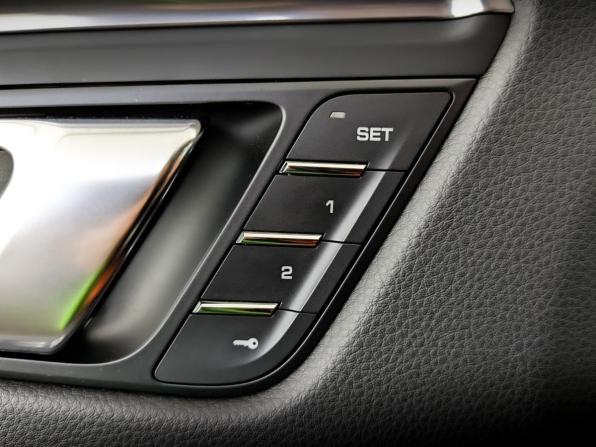 Porsche Macan I Рестайлинг 2 с пробегом 2021 года, цена 6 460 000 рублей, 62908 км, внедорожник, Автокод Объявления