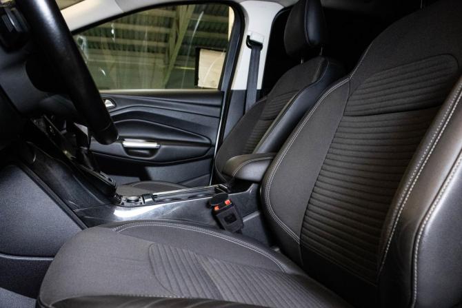 Ford Kuga II Рестайлинг с пробегом 2017 года, цена 1 449 000 рублей, 171555 км, внедорожник, Автокод Объявления