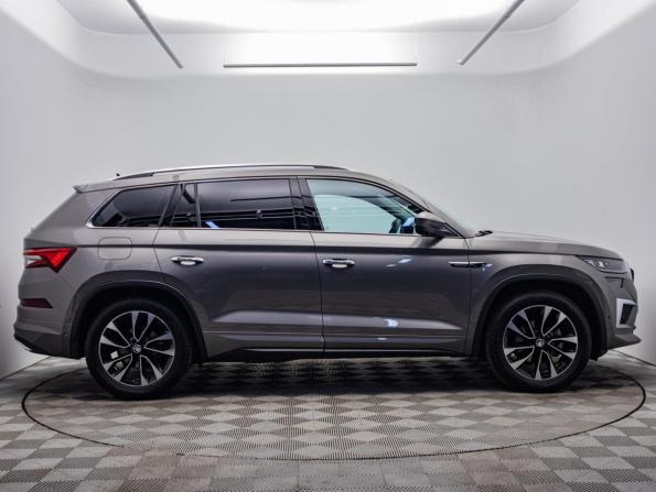 Skoda Kodiaq I Рестайлинг с пробегом 2023 года, цена 4 225 000 рублей, 60376 км, внедорожник, Автокод Объявления
