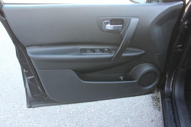 Nissan Qashqai I Рестайлинг с пробегом 2012 года, цена 937 000 рублей, 215912 км, внедорожник, Автокод Объявления