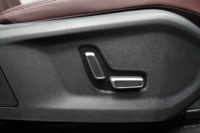 Geely Monjaro I с пробегом 2023 года, цена 3 114 000 рублей, 100246 км, внедорожник, Автокод Объявления