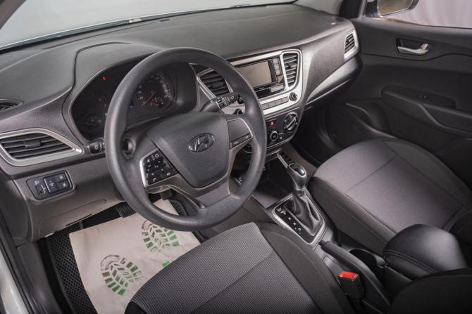 Hyundai Solaris II Рестайлинг с пробегом 2021 года, цена 1 699 000 рублей, 41000 км, седан, Автокод Объявления