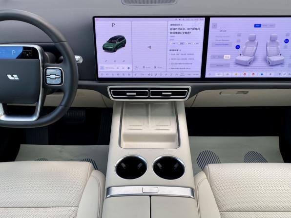 Li Auto (Lixiang) L9 I Рестайлинг с пробегом 2025 года, цена 9 000 000 рублей, 30 км, внедорожник, Автокод Объявления