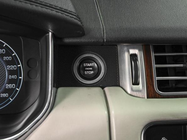 Land Rover Range Rover IV с пробегом 2015 года, цена 4 935 000 рублей, 136526 км, внедорожник, Автокод Объявления