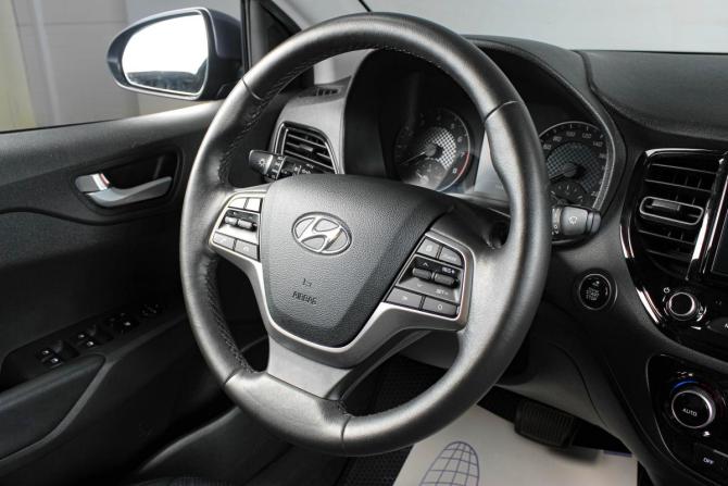 Hyundai Solaris II Рестайлинг с пробегом 2021 года, цена 1 829 000 рублей, 94847 км, седан, Автокод Объявления
