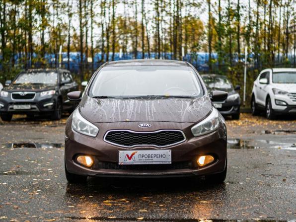Kia Ceed II с пробегом 2014 года, цена 909 000 рублей, 203242 км, хэтчбек, Автокод Объявления