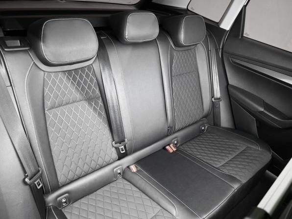 Skoda Karoq I с пробегом 2019 года, цена 2 375 000 рублей, 78860 км, внедорожник, Автокод Объявления