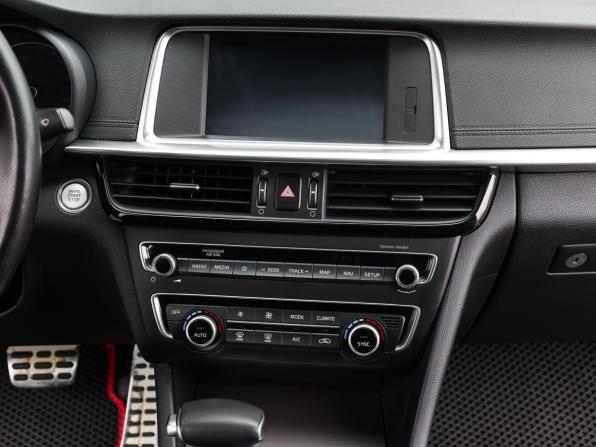 Kia Optima IV Рестайлинг с пробегом 2019 года, цена 2 298 000 рублей, 69703 км, седан, Автокод Объявления