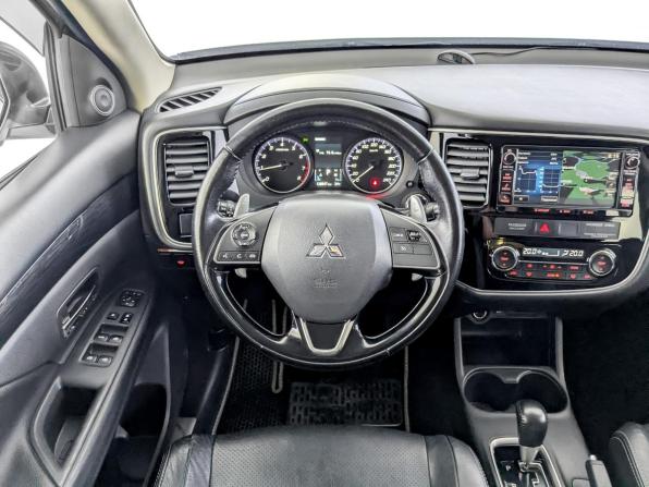 Mitsubishi Outlander III Рестайлинг 2 с пробегом 2016 года, цена 1 995 000 рублей, 128943 км, внедорожник, Автокод Объявления