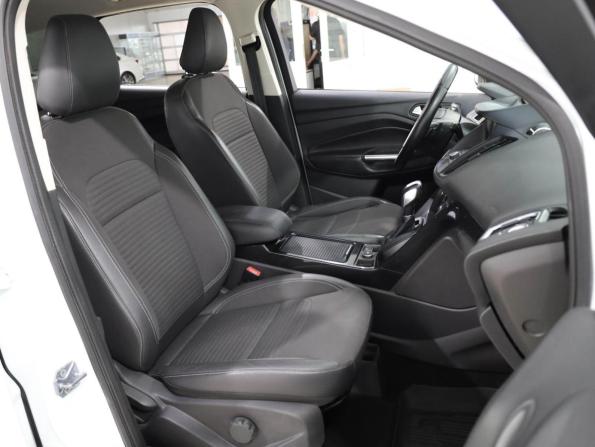Ford Kuga II Рестайлинг с пробегом 2017 года, цена 1 599 000 рублей, 161270 км, внедорожник, Автокод Объявления