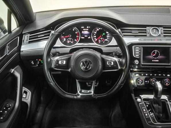 Volkswagen Passat B8 с пробегом 2016 года, цена 2 229 000 рублей, 96246 км, седан, Автокод Объявления