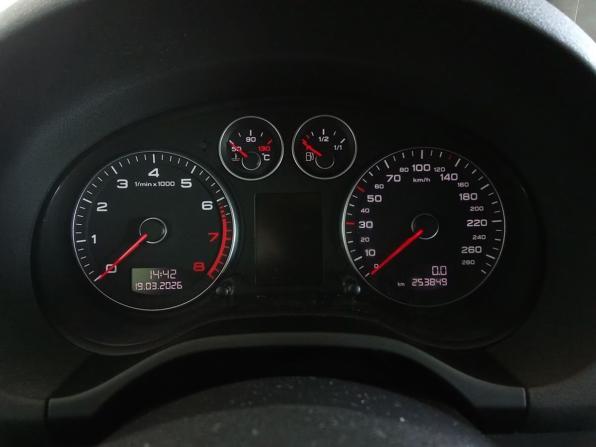 Audi A3 II (8P) Рестайлинг 2 с пробегом 2010 года, цена 549 000 рублей, 253743 км, хэтчбек, Автокод Объявления