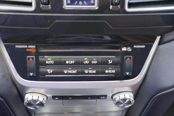Toyota Land Cruiser 200 Series Рестайлинг 2 с пробегом 2015 года, цена 5 350 000 рублей, 229000 км, внедорожник, Автокод Объявления