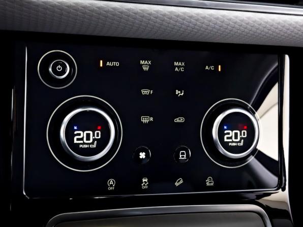 Land Rover Range Rover Evoque II с пробегом 2022 года, цена 4 675 000 рублей, 63000 км, внедорожник, Автокод Объявления