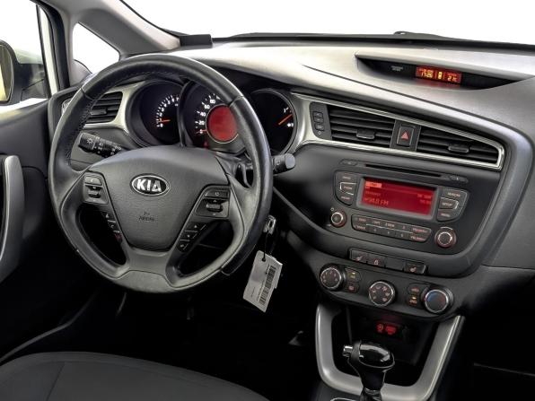 Kia Ceed II Рестайлинг с пробегом 2018 года, цена 1 725 000 рублей, 26625 км, универсал, Автокод Объявления