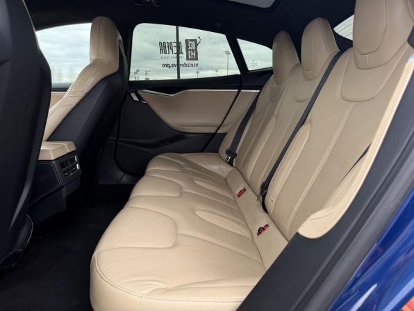 Tesla Model S I с пробегом 2016 года, цена 2 700 000 рублей, 80398 км, лифтбек, Автокод Объявления