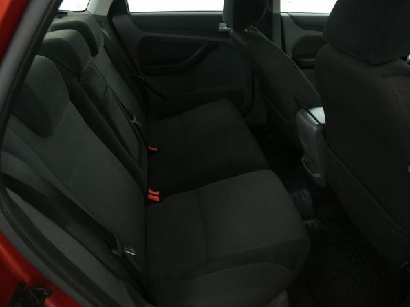 Ford Focus II Рестайлинг с пробегом 2008 года, цена 378 000 рублей, 290000 км, седан, Автокод Объявления