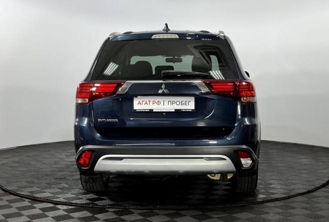 Mitsubishi Outlander III Рестайлинг 3 с пробегом 2021 года, цена 2 295 000 рублей, 82161 км, внедорожник, Автокод Объявления