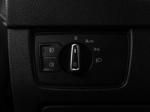 Volkswagen Passat B8 с пробегом 2016 года, цена 1 899 000 рублей, 190169 км, универсал, Автокод Объявления
