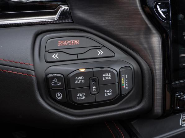 Ram 1500 V Рестайлинг с пробегом 2025 года, цена 9 800 000 рублей, 1572 км, offers.body_type.unknown, Автокод Объявления