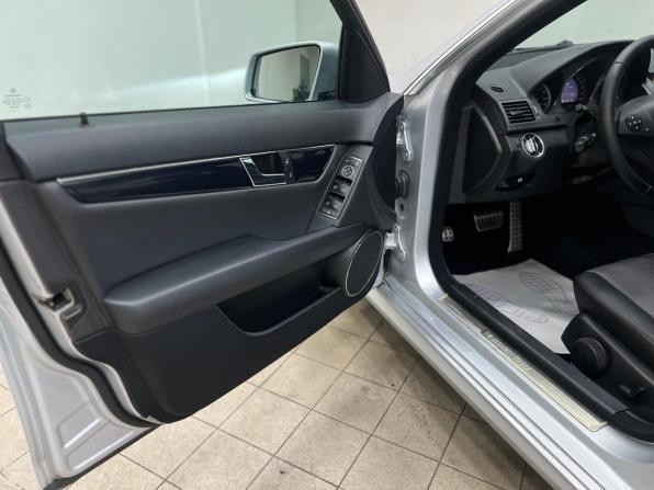 Mercedes-Benz C-Класс III (W204) с пробегом 2011 года, цена 1 480 000 рублей, 209879 км, седан, Автокод Объявления