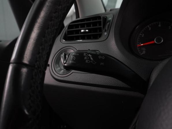 Volkswagen Polo V Рестайлинг с пробегом 2019 года, цена 1 299 000 рублей, 139246 км, седан, Автокод Объявления