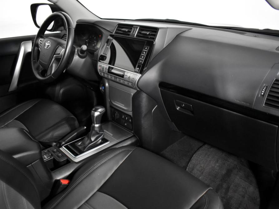 Toyota Land Cruiser Prado 150 Series Рестайлинг 3 Санкт-Петербург  - изображение 16