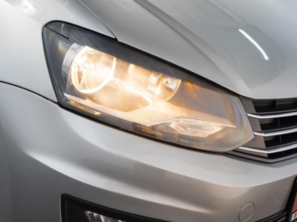 Volkswagen Polo V Рестайлинг с пробегом 2018 года, цена 1 100 000 рублей, 169010 км, седан, Автокод Объявления