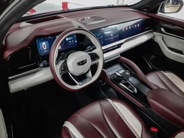 Geely Monjaro I с пробегом 2024 года, цена 3 290 000 рублей, 33781 км, внедорожник, Автокод Объявления