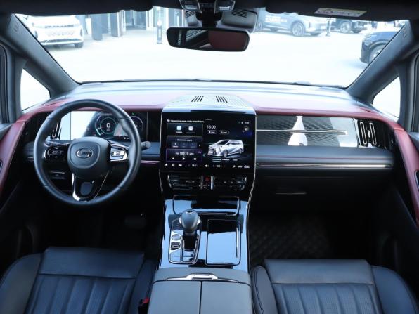 GAC M8 с пробегом 2024 года, цена 4 099 000 рублей, 21662 км, минивэн, Автокод Объявления