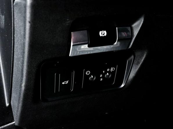 Land Rover Range Rover Evoque II с пробегом 2019 года, цена 2 999 000 рублей, 140095 км, внедорожник, Автокод Объявления