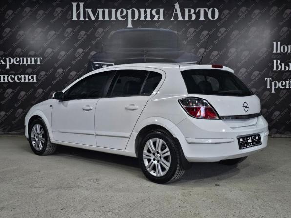 Opel Astra H Рестайлинг с пробегом 2009 года, цена 700 000 рублей, 124013 км, хэтчбек, Автокод Объявления