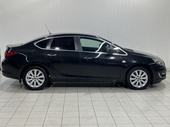 Opel Astra J Рестайлинг с пробегом 2013 года, цена 683 600 рублей, 272000 км, седан, Автокод Объявления