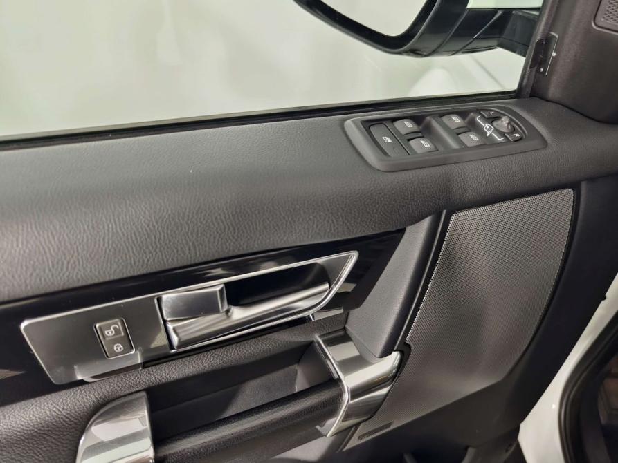 Land Rover Discovery IV Рестайлинг Санкт-Петербург  - изображение 16