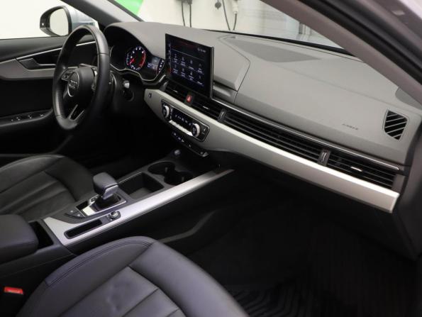 Audi A4 V (B9) Рестайлинг с пробегом 2020 года, цена 3 300 000 рублей, 42431 км, седан, Автокод Объявления