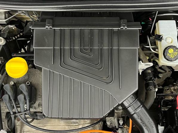 Renault Sandero II Рестайлинг с пробегом 2020 года, цена 1 345 000 рублей, 28601 км, хэтчбек, Автокод Объявления