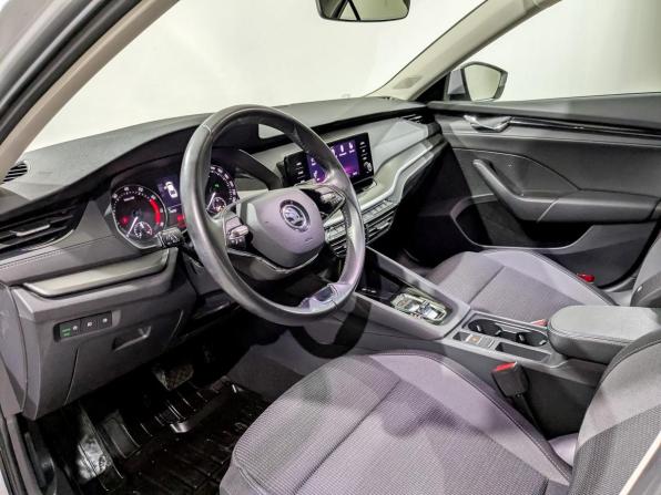 Skoda Octavia IV (A8) с пробегом 2021 года, цена 2 450 000 рублей, 79688 км, лифтбек, Автокод Объявления