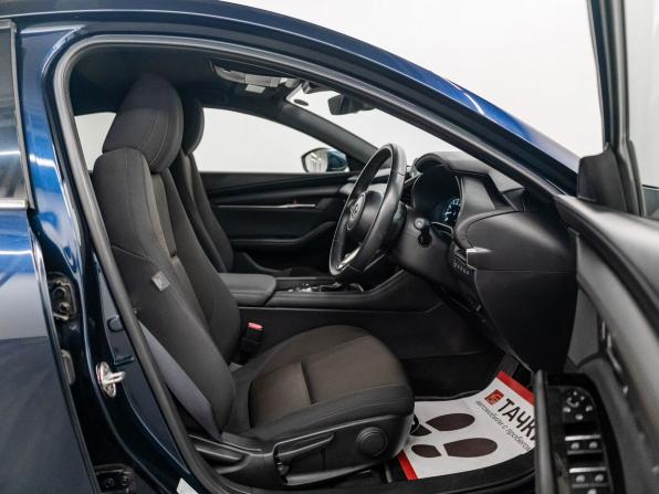 Mazda 3 IV (BP) с пробегом 2021 года, цена 1 910 000 рублей, 6450 км, хэтчбек, Автокод Объявления