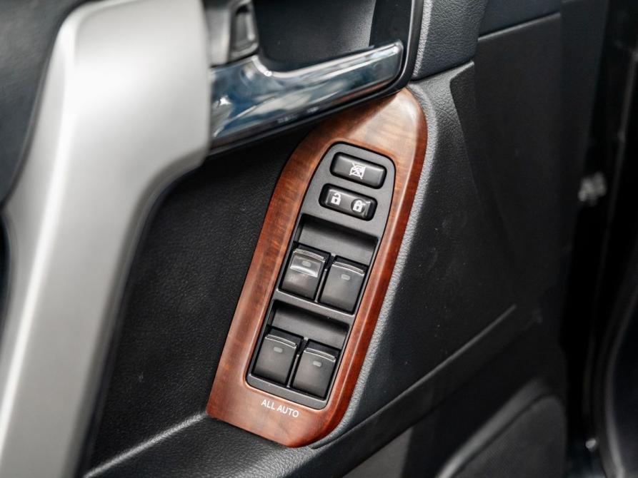 Toyota Land Cruiser Prado 150 Series Рестайлинг 1 Красноярск  - изображение 17