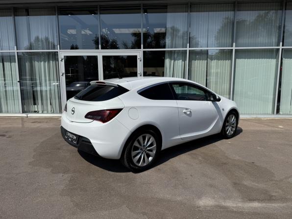 Opel Astra J Рестайлинг с пробегом 2014 года, цена 945 000 рублей, 153678 км, хэтчбек, Автокод Объявления
