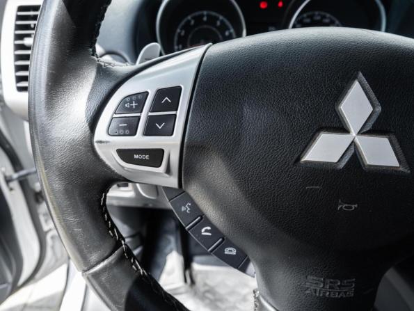 Mitsubishi Outlander II Рестайлинг с пробегом 2010 года, цена 1 070 000 рублей, 255027 км, внедорожник, Автокод Объявления