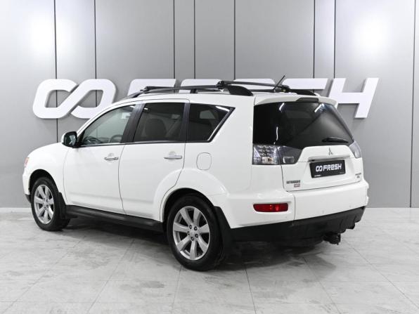 Mitsubishi Outlander II Рестайлинг с пробегом 2012 года, цена 1 089 000 рублей, 292551 км, внедорожник, Автокод Объявления