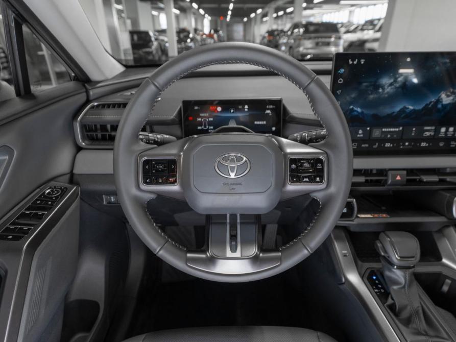 Toyota RAV4 VI (XA60) Москва  - изображение 11