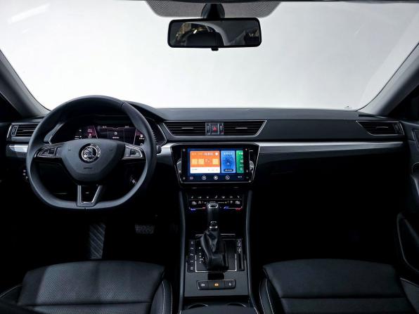 Skoda Superb III Рестайлинг с пробегом 2024 года, цена 3 250 000 рублей, 125 км, лифтбек, Автокод Объявления