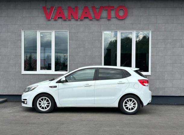 Kia Rio III Рестайлинг с пробегом 2016 года, цена 1 090 000 рублей, 117580 км, хэтчбек, Автокод Объявления