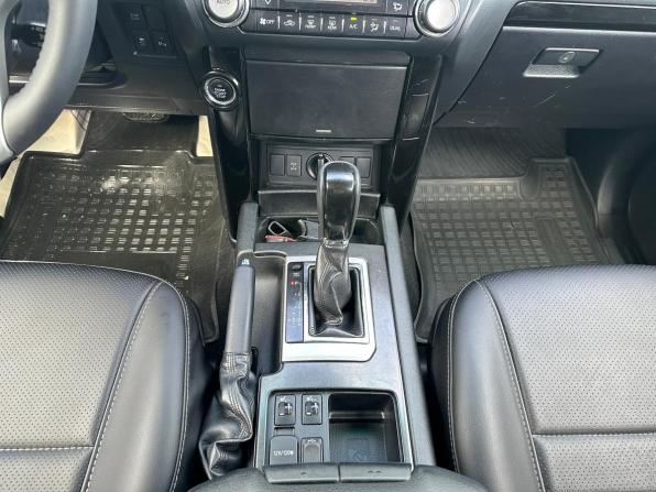 Toyota Land Cruiser Prado 150 Series Рестайлинг 1 с пробегом 2014 года, цена 3 370 000 рублей, 179029 км, внедорожник, Автокод Объявления
