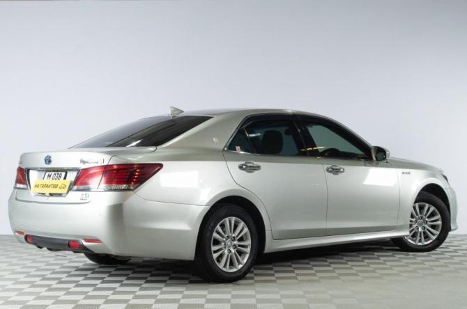 Toyota Crown XIV (S210) Рестайлинг с пробегом 2016 года, цена 2 579 000 рублей, 302030 км, седан, Автокод Объявления