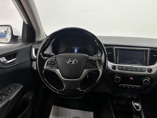 Hyundai Solaris II с пробегом 2017 года, цена 1 295 000 рублей, 144129 км, седан, Автокод Объявления